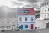 Historický dům v centru Slaného se dvěma byty, kanceláří, sklepem a zahradou, cena 11999000 CZK / objekt, nabízí
