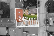 Prodej rodinného domu k rekonstrukci se zahradou a garáží - Kladno, ul. Lalákova, cena 6390000 CZK / objekt, nabízí 