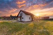 Rodinný dům 4+kk, 160 m2, pozemek 869 m2, cena 7990000 CZK / objekt, nabízí 