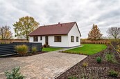 Prodej rodinného domu 3+kk 93 m2 s terasou 18 m2 a krásnou zahradou 721 m2, Záhornice. okres Nymburk, cena 8490000 CZK / objekt, nabízí 