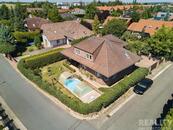 Rodinný dům 5+1, pozemek. 648m2, zahrada, bazén, terasa, garáž, Lázeňská ulice, Jesenice u Prahy,P/Z, cena cena v RK, nabízí 