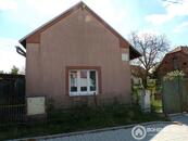 Rodinný dům Svatý Mikuláš 3+1 (179m2) rozdělitelný pozemek (1421m2) výrobní prostor (135m2), cena 6800000 CZK / objekt, nabízí 