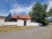 RD 4+2/ pergola, přístřešek, voliéry, vše na pozemku 511 m2, cena 9980000 CZK / objekt, nabízí 