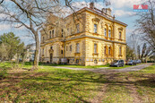 Prodej nájemního domu - Vily, 630 m2, Křinec, ul. Tyršova, cena 8990000 CZK / objekt, nabízí