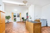 Prodej rodinného domu s pozemkem 1545m, Mukařov, Srbín, cena 10900000 CZK / objekt, nabízí 