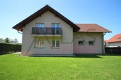 Pronájem rodinného domu 200 m2 5+1 Průhonice, cena 60000 CZK / objekt / měsíc, nabízí 