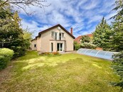 Prodej RD 271 m2 s bazénem na pozemku 811 m2, Průhonice, cena 27900000 CZK / objekt, nabízí