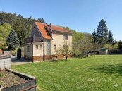 Prostorný rodinný dům na krásném místě s pozemkem cca 1998 m2, obec Psáry, cena 14990000 CZK / objekt, nabízí 