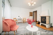 Rodinný dům 3+1, pozemek 383 m2, bazén, cena 6750000 CZK / objekt, nabízí