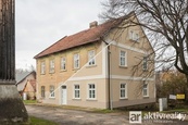 Objekt Fary, 420 m2, pozemek 1 350 m2, Hostín u Vojkovic, cena 7900000 CZK / objekt, nabízí 