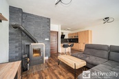 Pronájem RD 124 m2 (5+kk a 2 koupelny), pozemek 306 m2 ulice Hrubínova, Benešov, cena 25000 CZK / objekt / měsíc, nabízí 