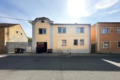 Prodej rodinného domu 272 m2, se zahradou Kladno - Švermov., cena 16990000 CZK / objekt, nabízí COREACT reality s.r.o.