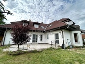 Prodej vily 310 m2, na pozemku 856 m2, v obci Zeleneč, cena 17990000 CZK / objekt, nabízí