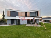 Novostavba rodinného domu o výměře 260 m2, dispozice 5+kk + garáž - Hlavní, Panenské Břežany, cena 17990000 CZK / objekt, nabízí